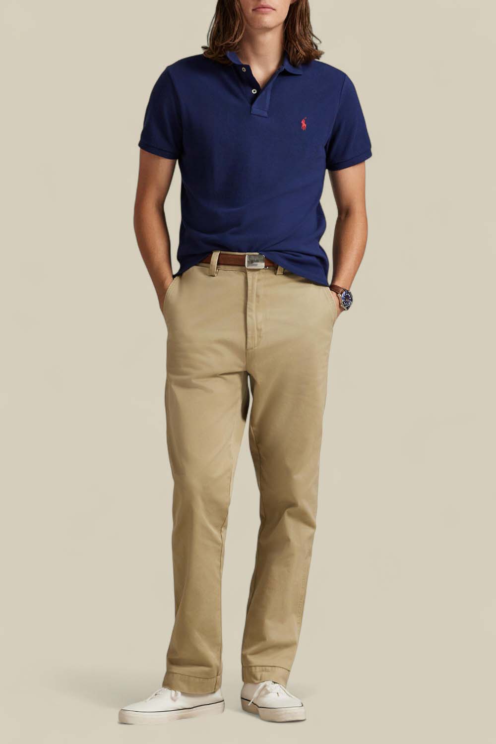 תמונת כל הלוק של חולצת פולו קצרה סלים